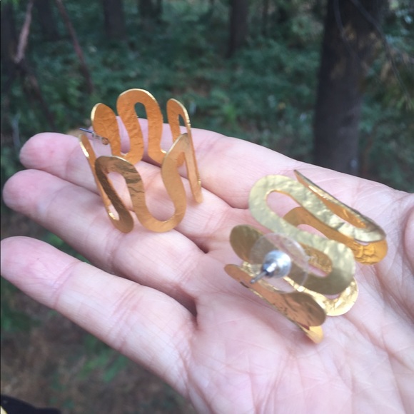 Bansri art deco hoop earrings gold statement large gold disk earrings HP24x2 - Picture 7 of 14